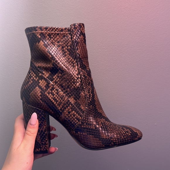 ALDO Booties - Picture 6 of 14